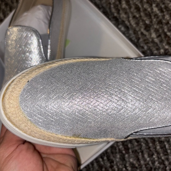 Womans  Lili Collection slip-on sneakers size 8 NIB - Picture 8 of 10